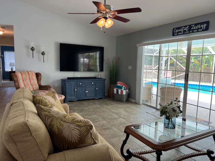 Dempsey — Living room